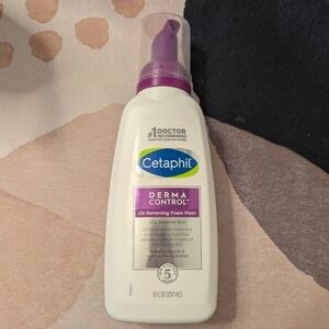 Cetaphil DermaControl Oil Removing Foam Wash - 8 FL OZ